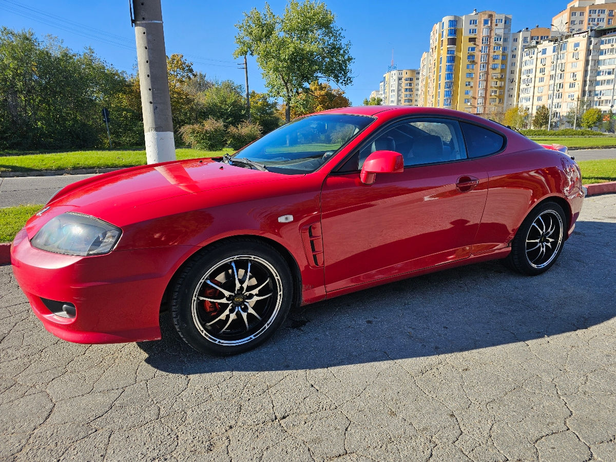 Hyundai Coupe foto 2