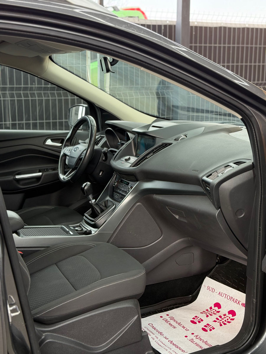 Ford Kuga фото 11