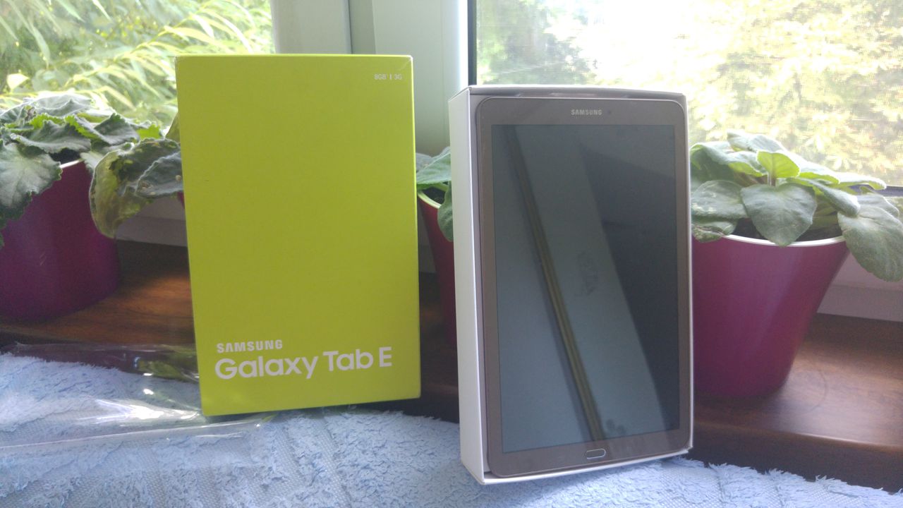 Планшет Samsung Galaxy Tab E, 9,6", 8gb+4G, новый в коробке фото 1