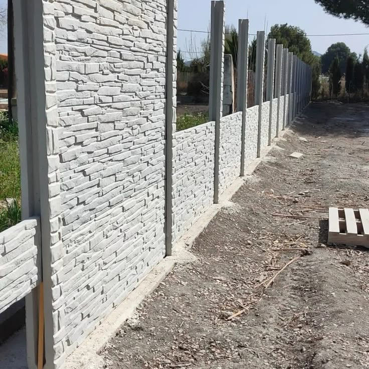 Garduri decorative din beton – eleganță și rezistență pentru casa ta! foto 1