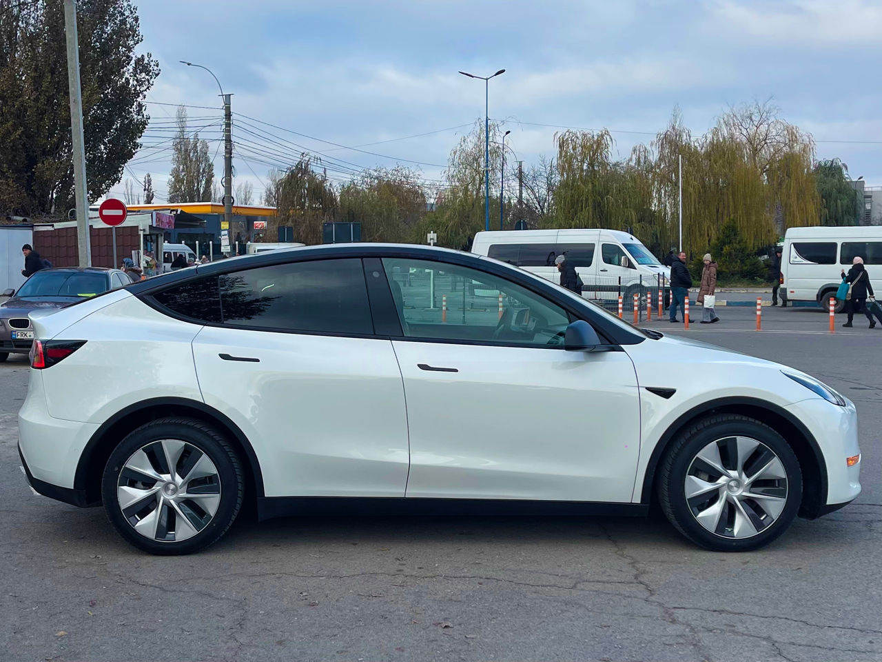 Tesla Model Y foto 5