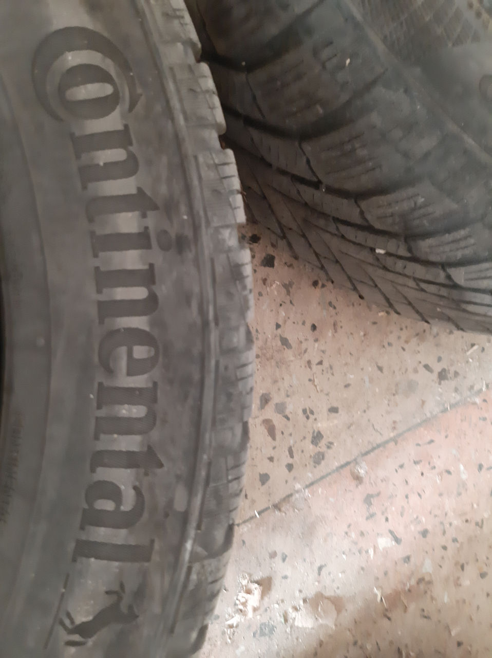 Зимние шины Continental 205/55 R16