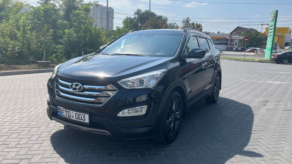 Hyundai Santa FE foto 0