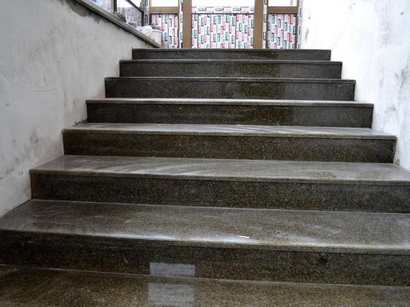 Montare scări din granit, marmură și travertin. foto 0