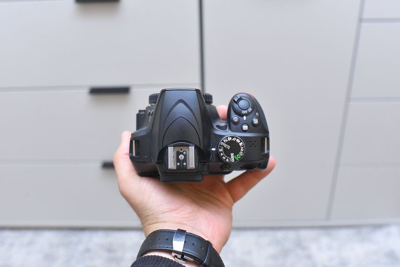 Nikon D3400 kit (2000 de cadre) foto 1