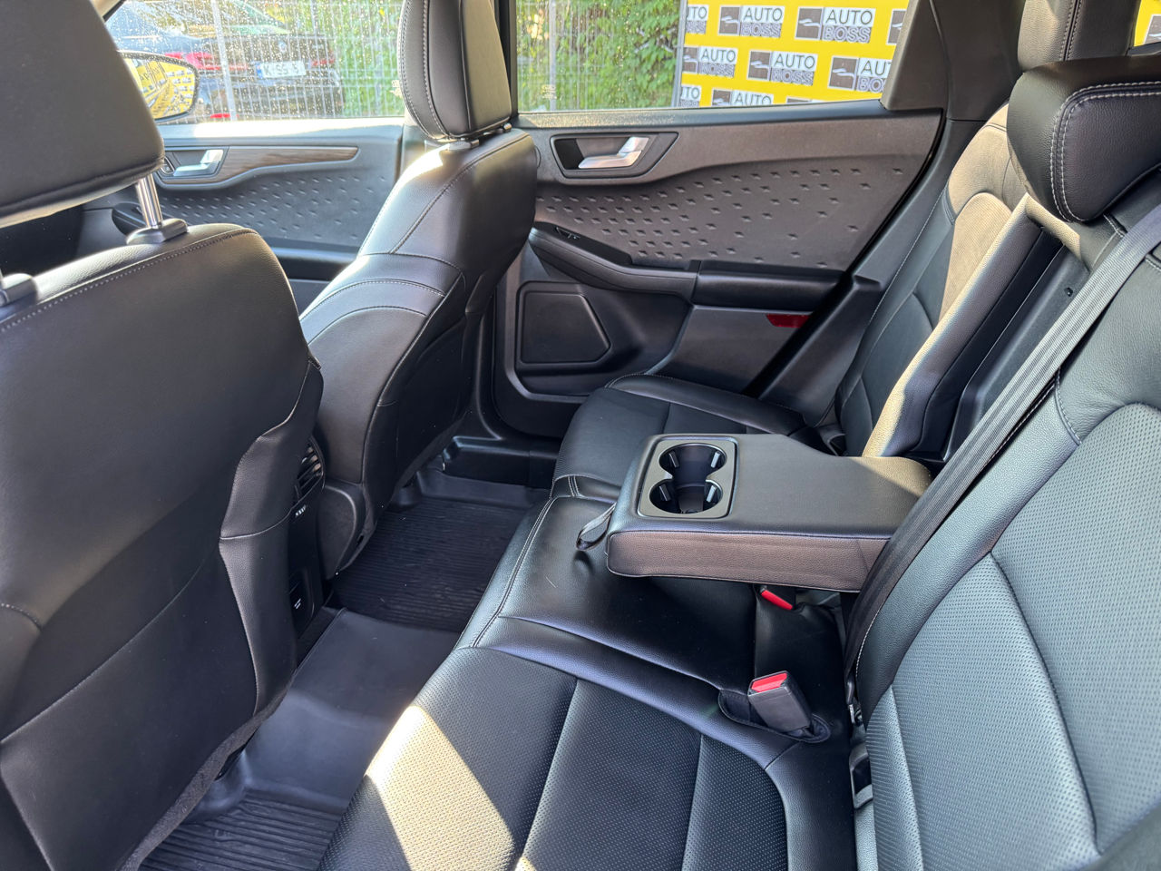 Ford Escape foto 8