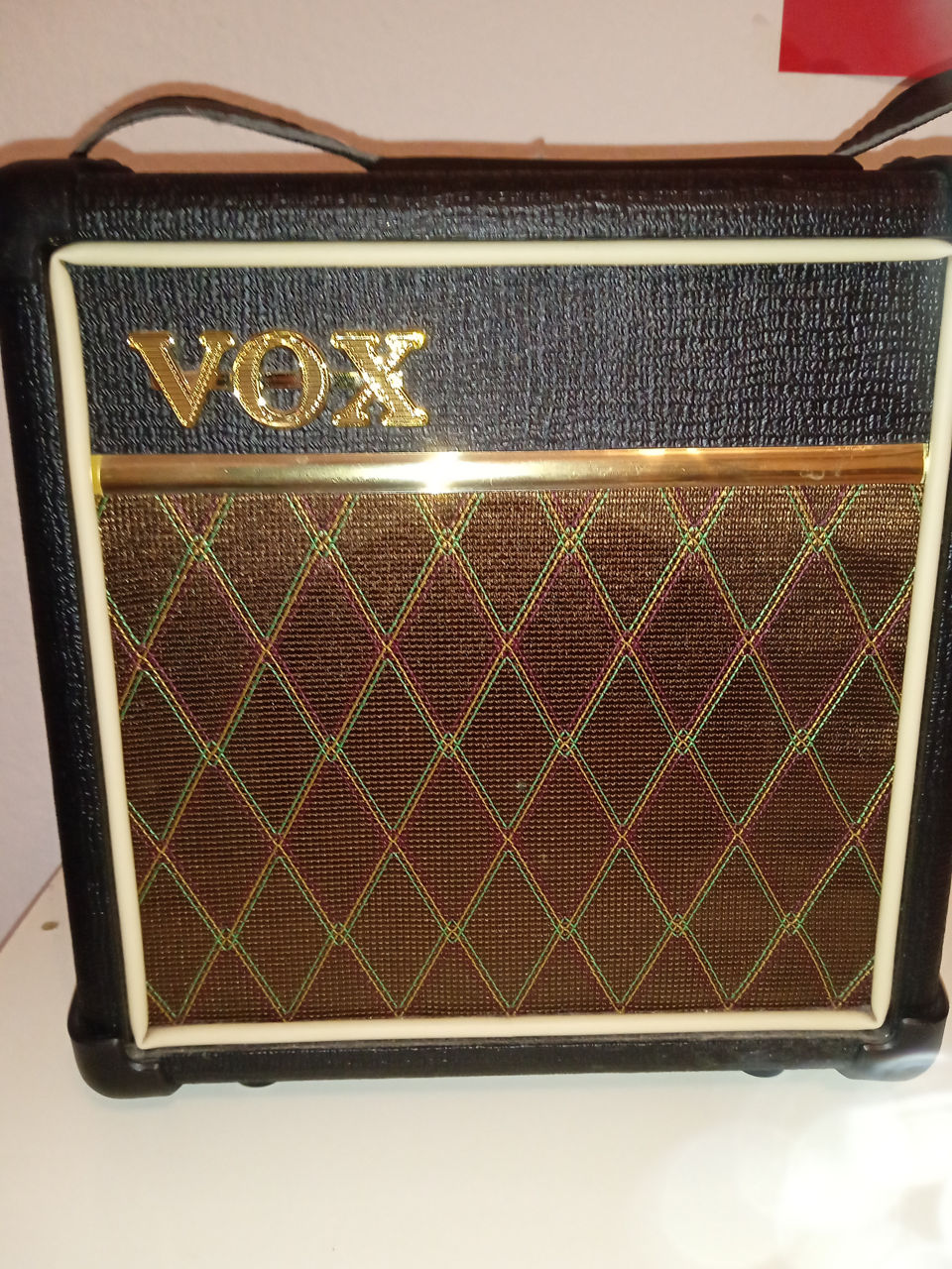 Комбик гитарный"VOX"Street