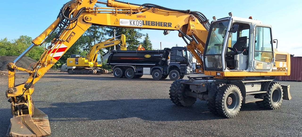 Колесный  экскаватор Liebherr A900B фото 3