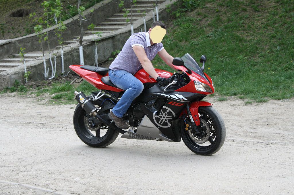 Yamaha YZF R1000