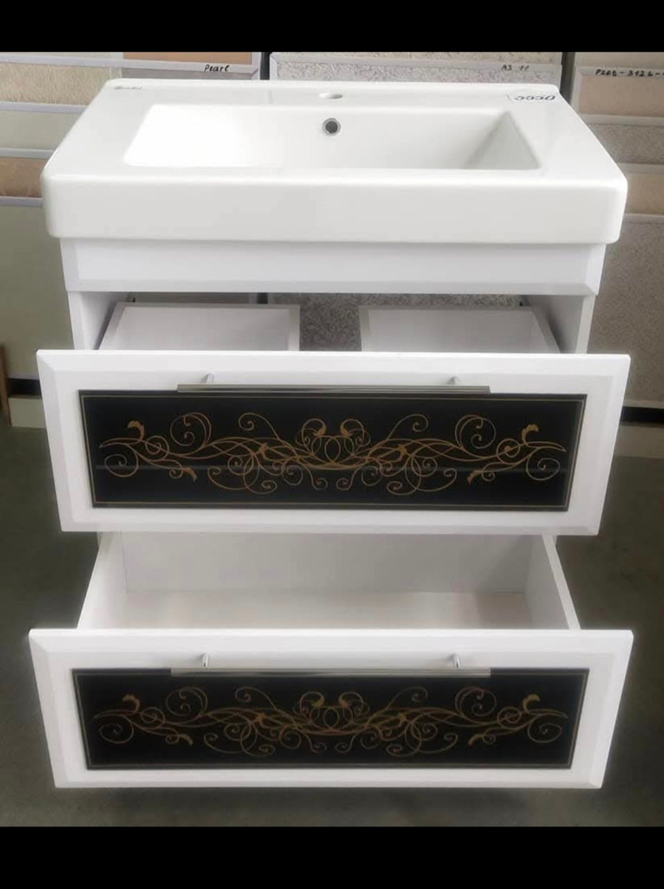 Mobilier pentru baie și obiecte sanitare  Uzinelor 15  foto 1