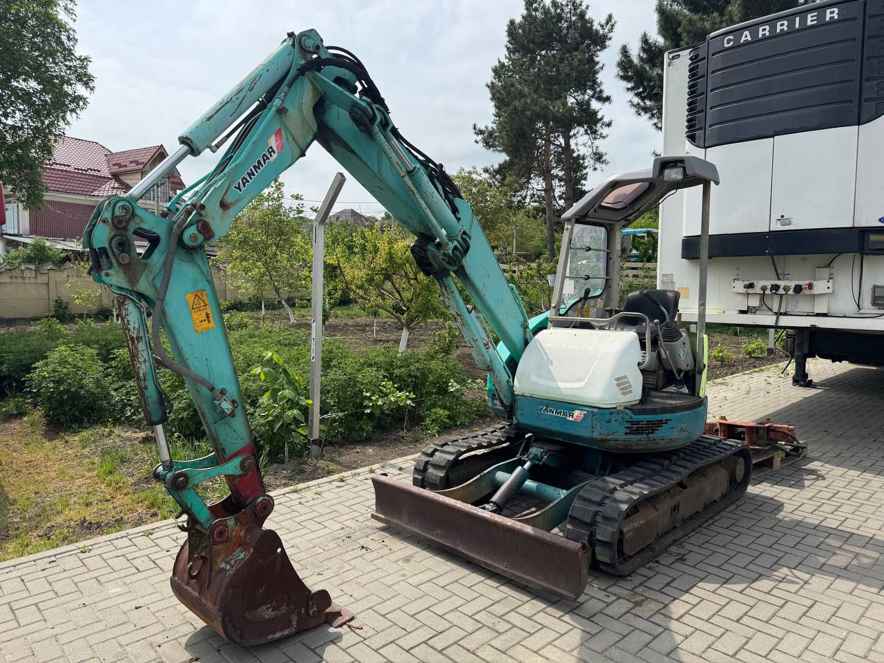 Excavator Yanmar B3-3A foto 0