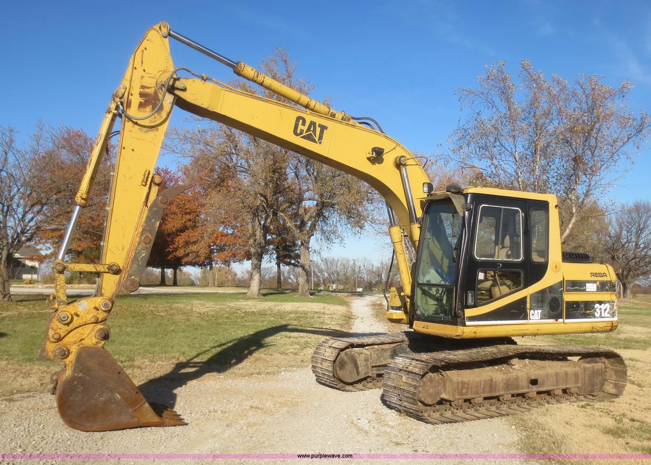 Bobcat, excavator, compactor, basculantă.(бобкат, екскаватор,каток, самосвал). foto 0