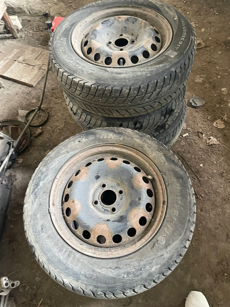 Jante Cu Anvelope Pentru Renault Megane R15 4x100 Jante Cu Anvelope Pentru Renault Megane R15 4x100
