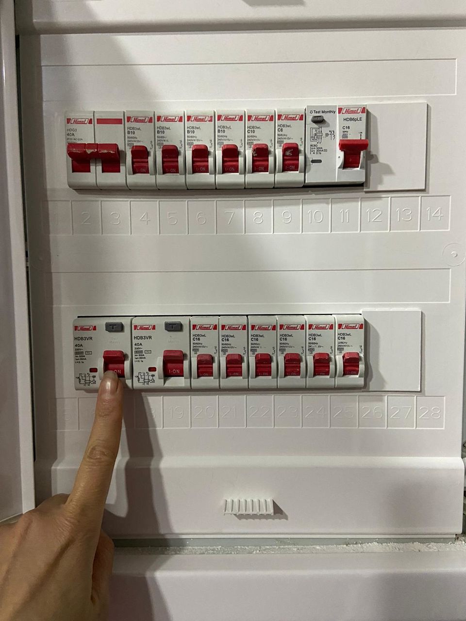 Electric, electric, electrician, cele mai bune preturi, lucrari electrice ieftin si calitativ foto 1