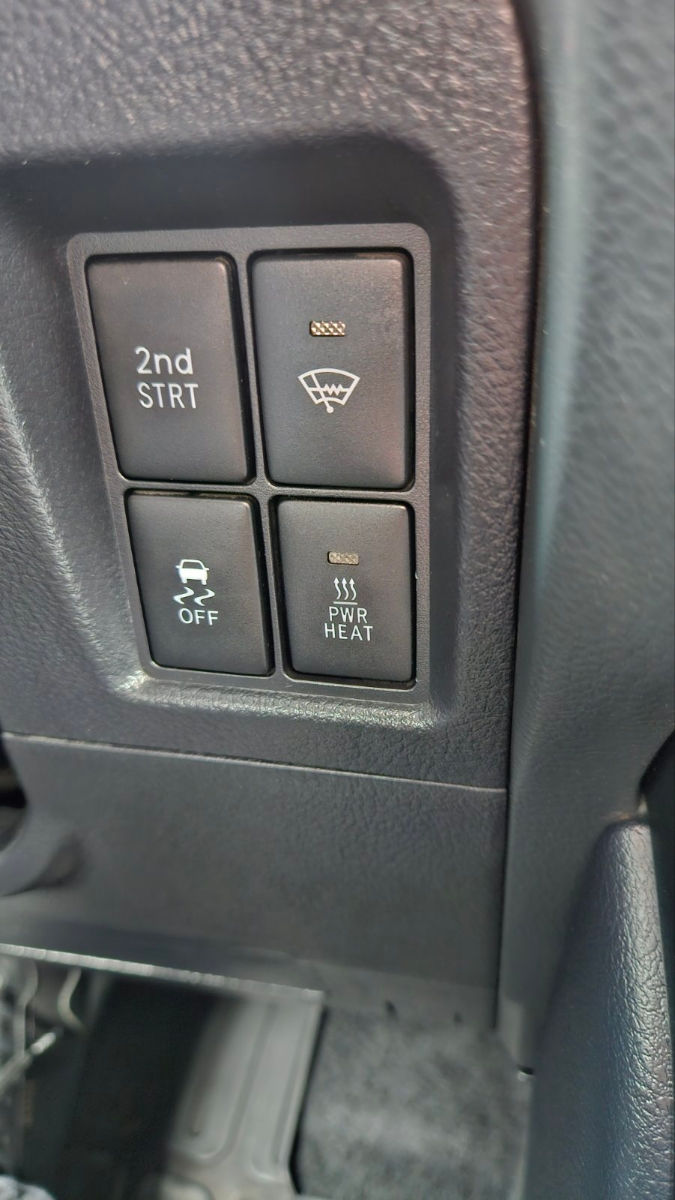 Toyota Land Cruiser Prado фото 15