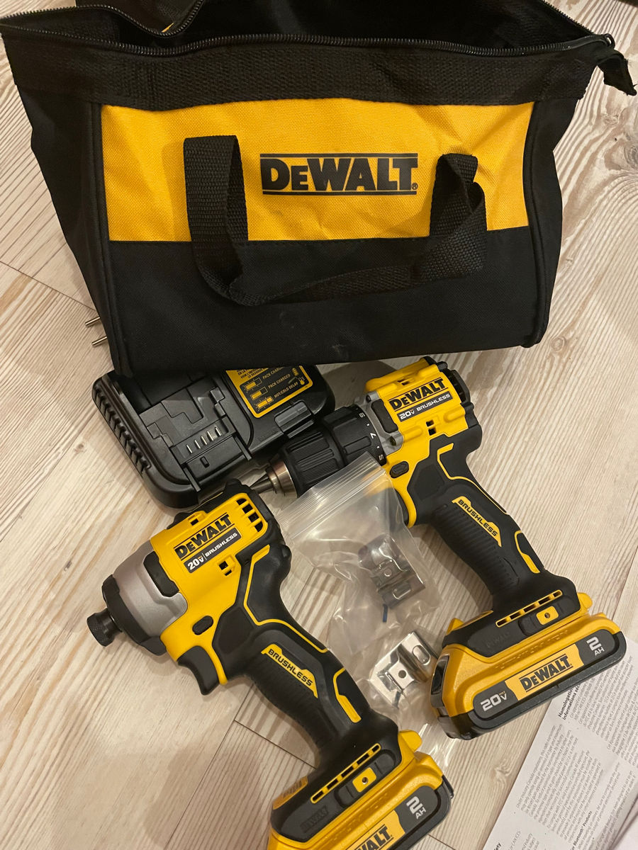 Аккумуляторный бесщеточный набор шуруповертов DEWALT DCK225D2 20V MAX foto 1