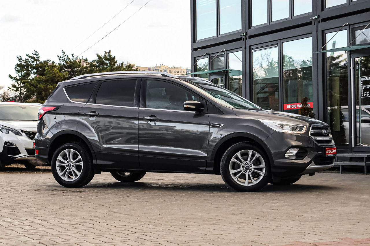 Ford Kuga foto 0