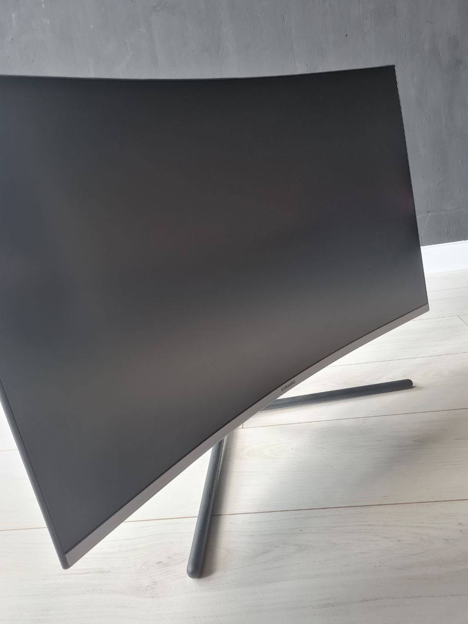 32" UR59C Curved 4K UHD Monitor