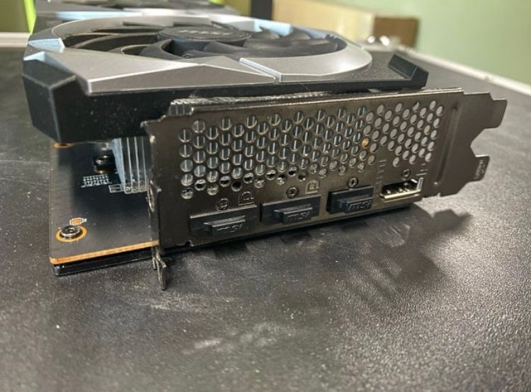 AMD Radeon RX 6700 XT MSI Ventus foto 2