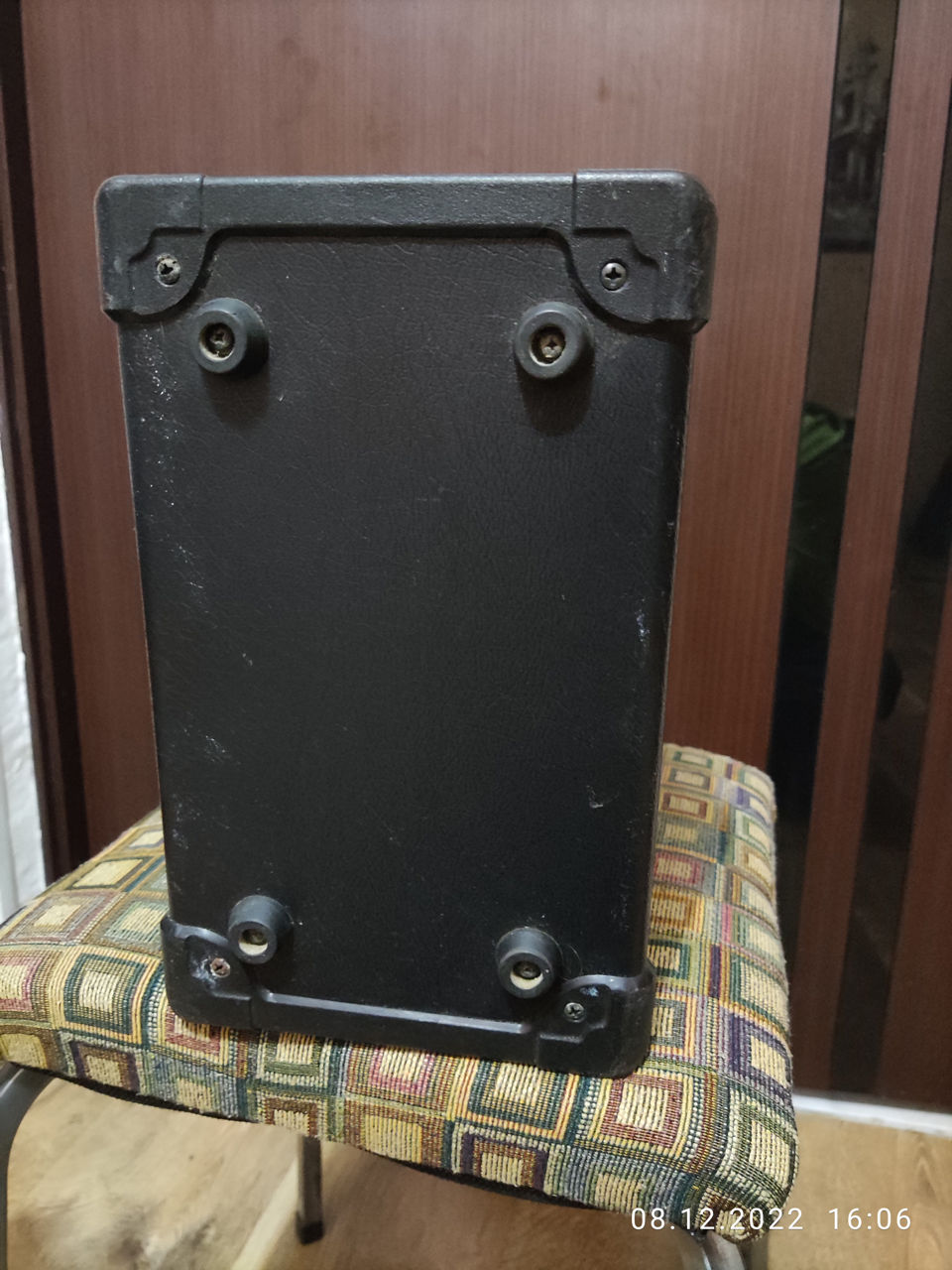 Продам гитарный комбик YAMAHA GA-10