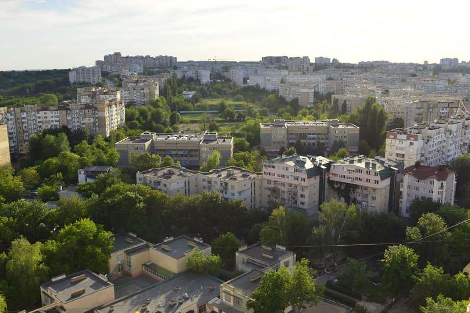 Cumpăr apartament cu 2 odăii în bloc vechi la Botanica 35.000 foto 0