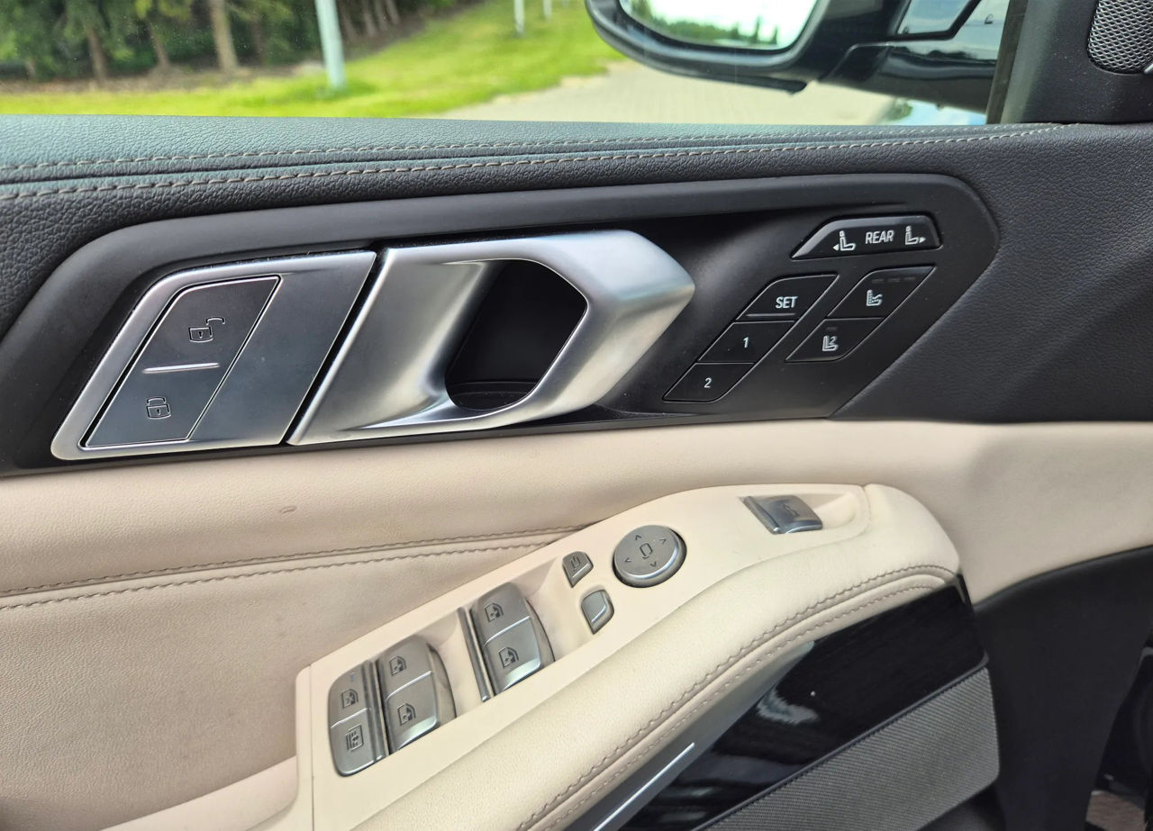 BMW X7 foto 10