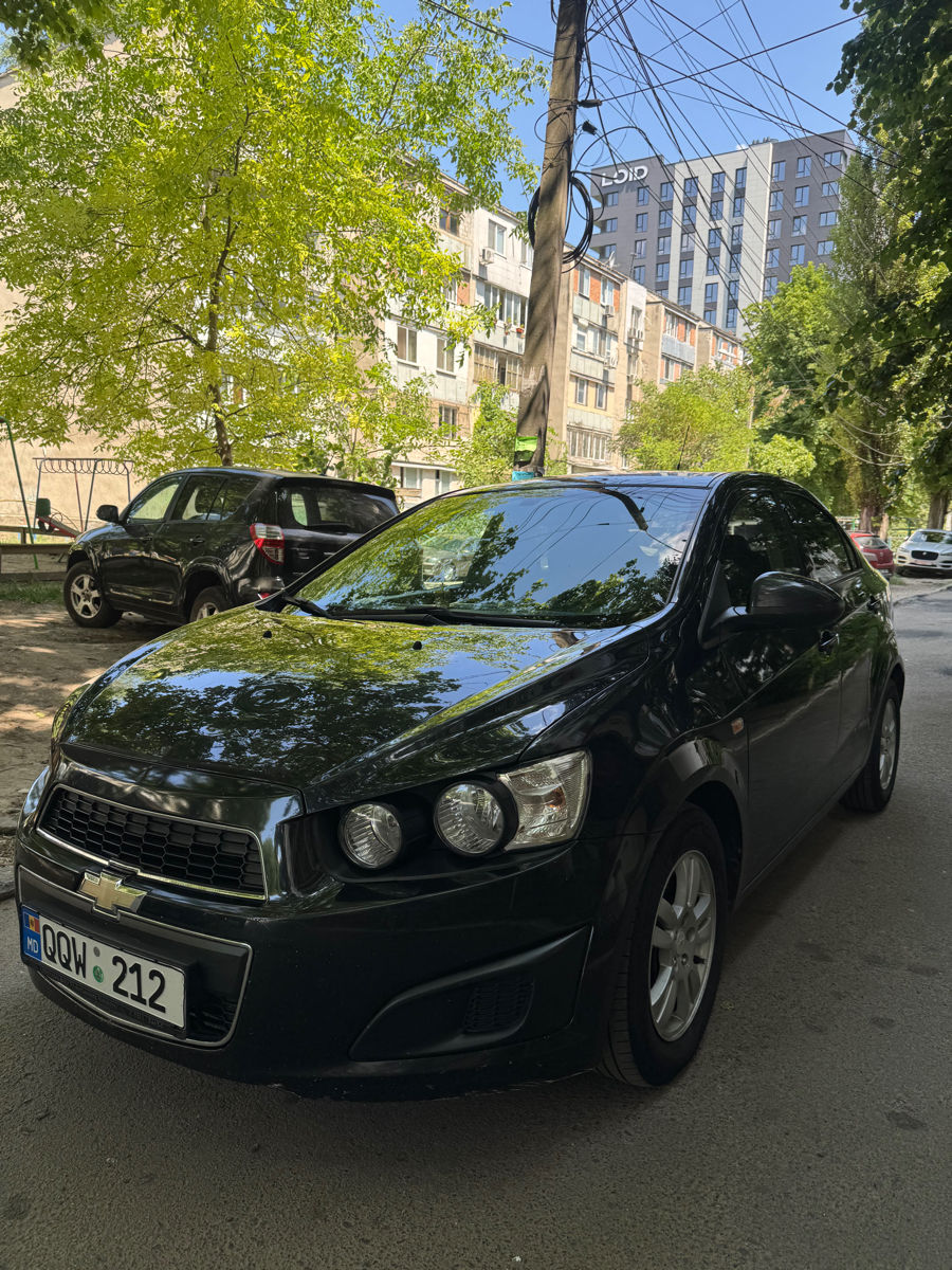 Chevrolet Aveo foto 3