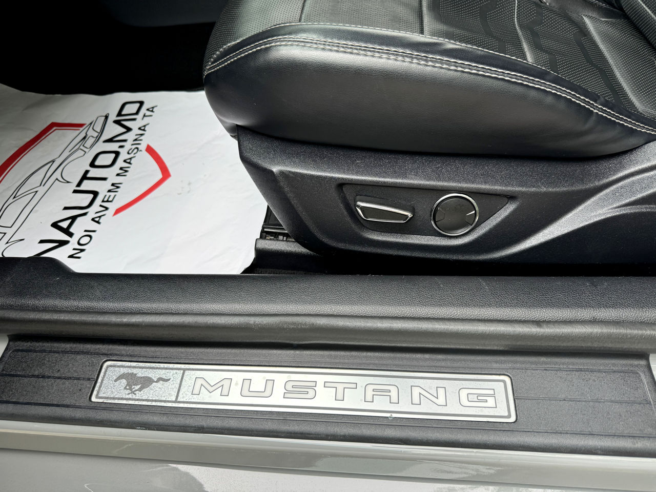 Ford Mustang фото 9