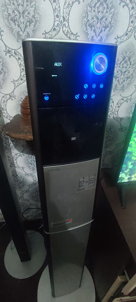 Продам музыкальный центр , кинотеатр
