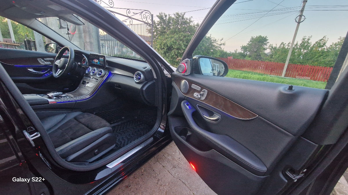 Mercedes C-Class foto 8