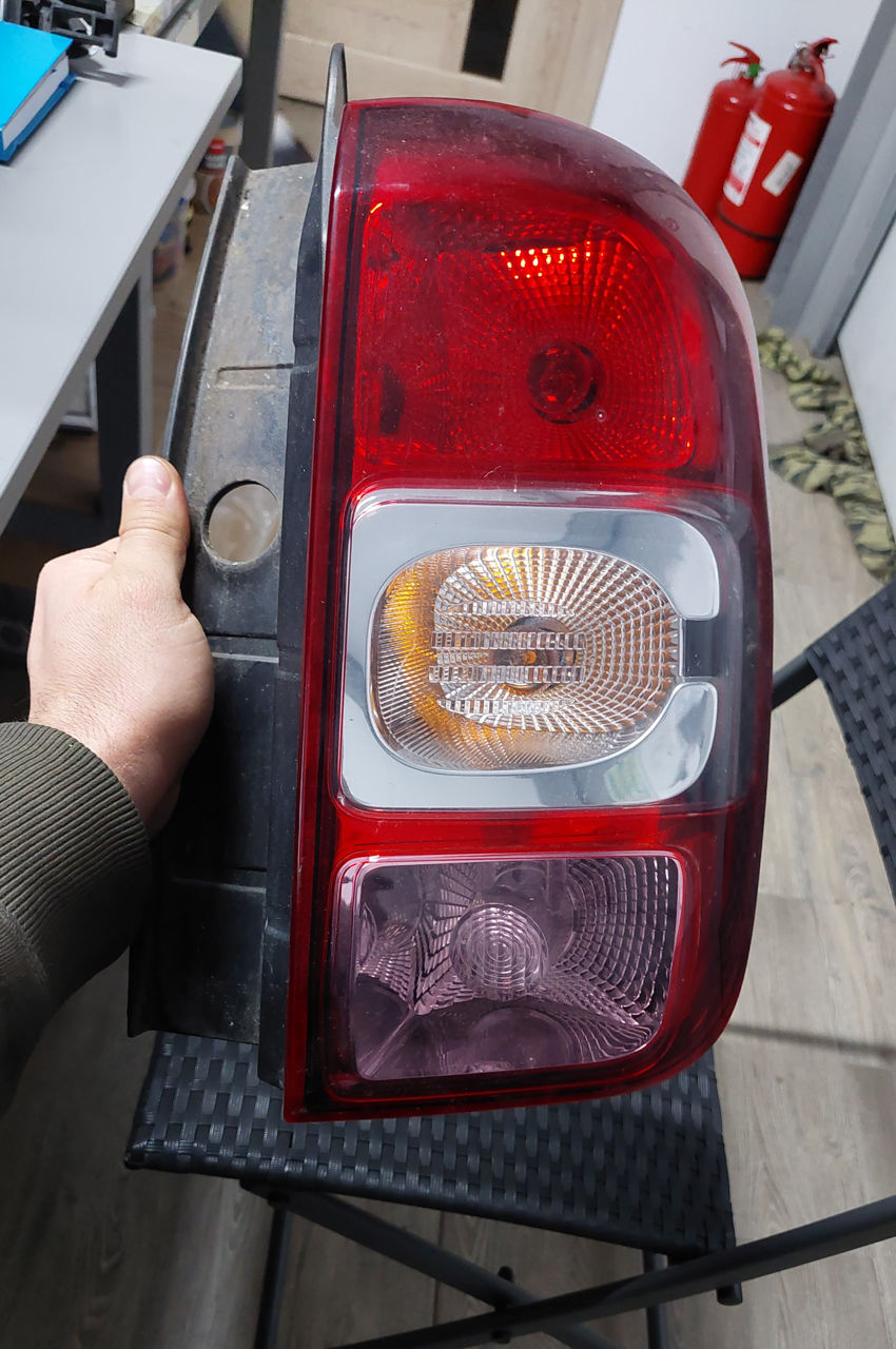 Dacia Duster 2014 - 2017    stop spate foto 0