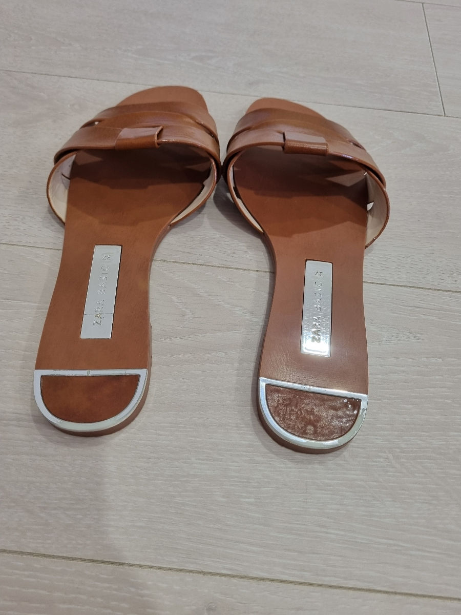 Slapi Zara piele naturală, marime 37, 230 lei foto 2