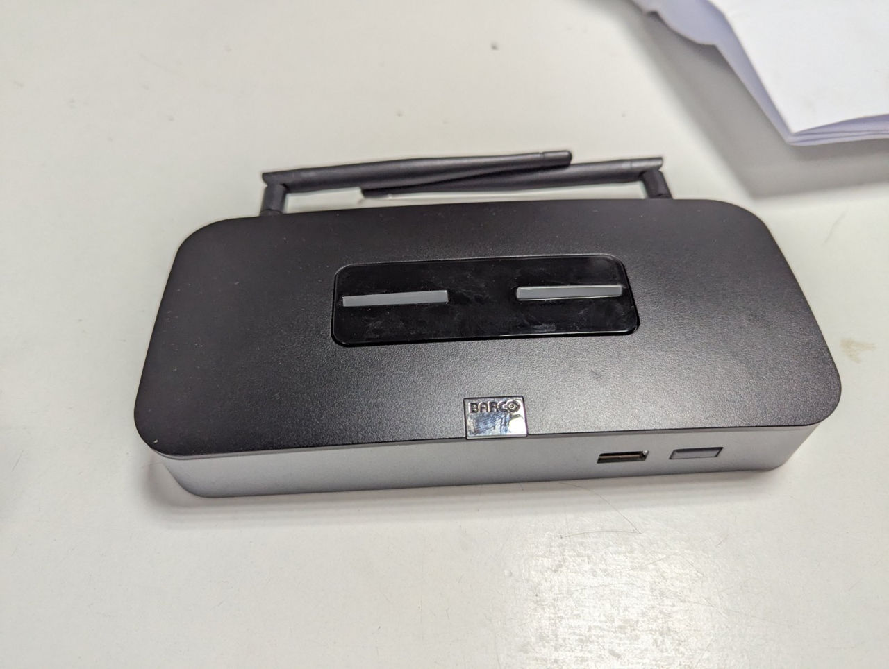 Barco ClickShare CSM-1 Wireless Presentation System R9861017 + Gen2 USB Button foto 1