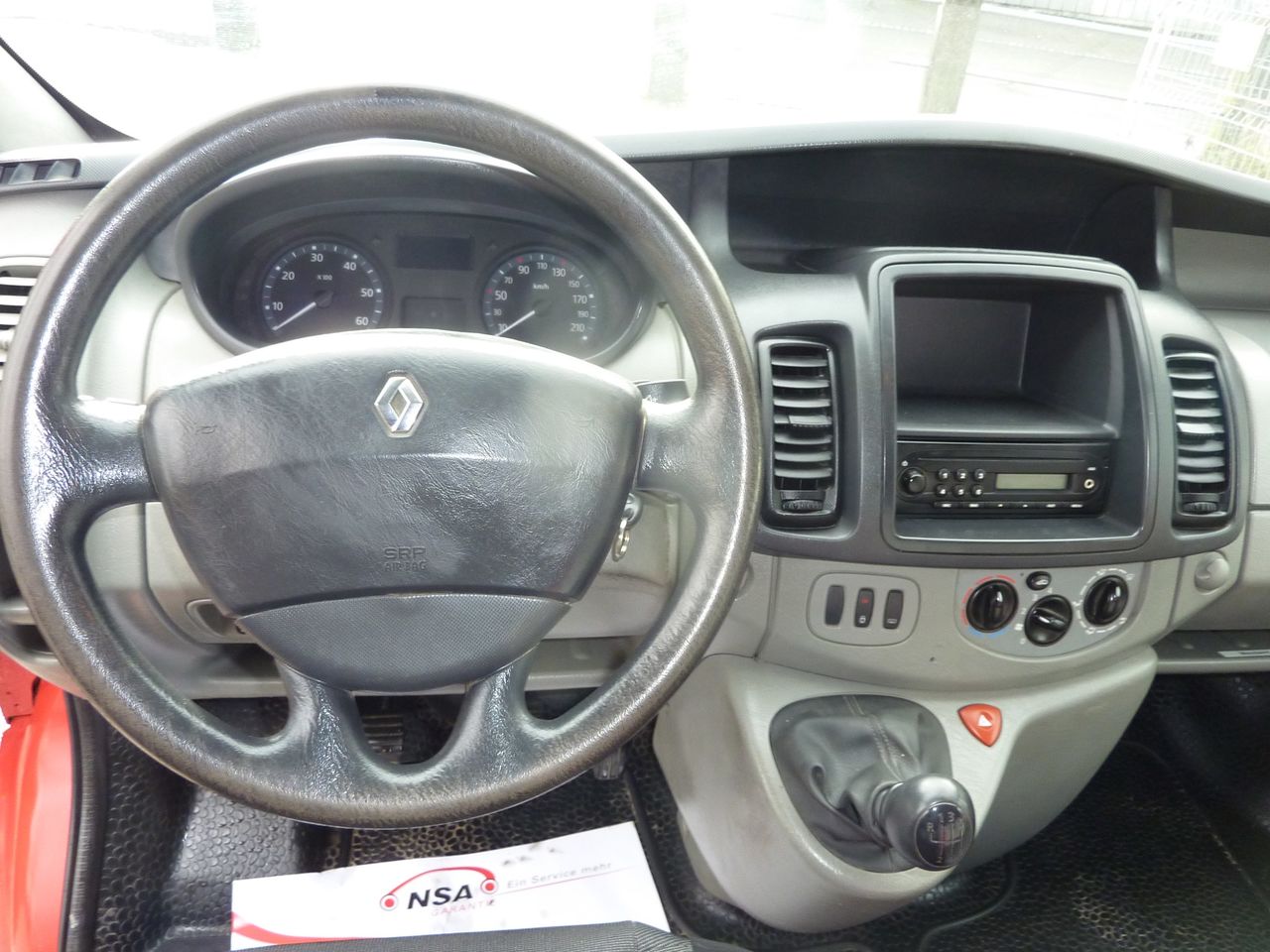 Renault Trafic фото 6