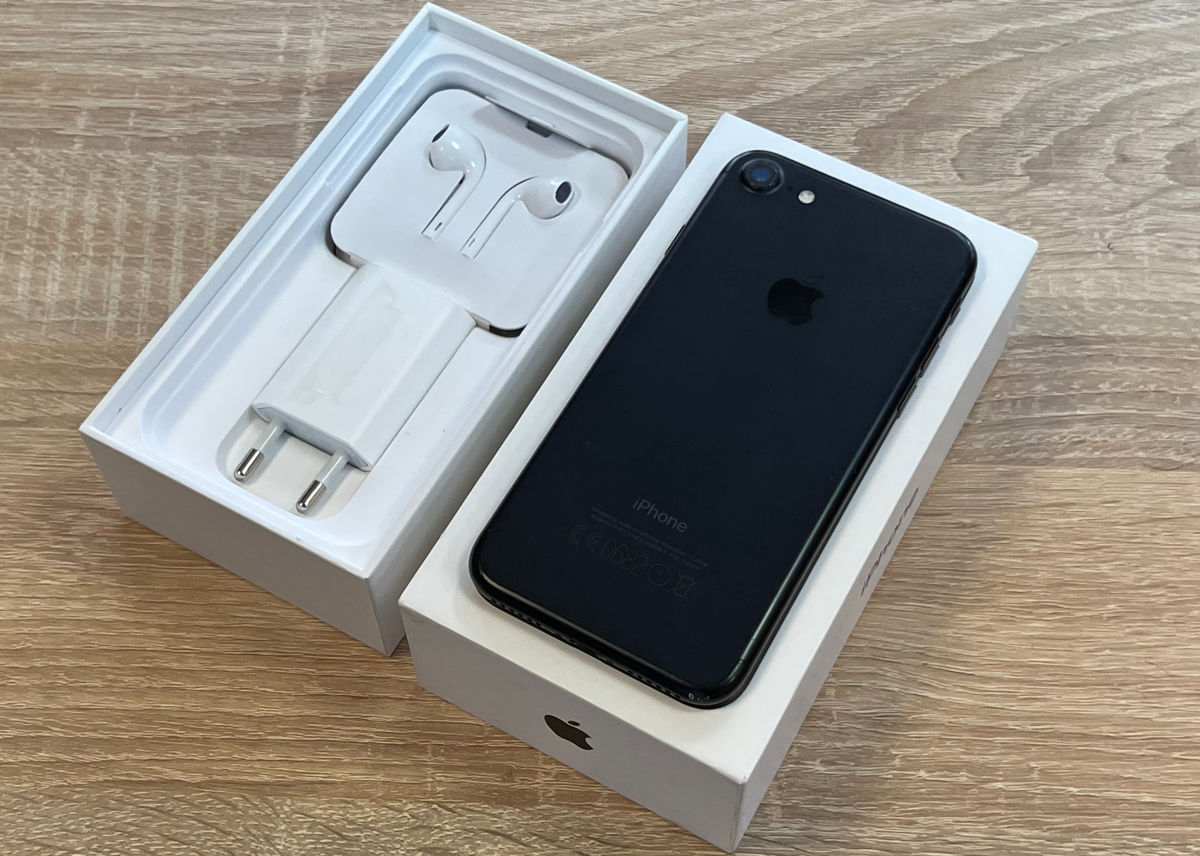 iPhone 7 32 GB Black
