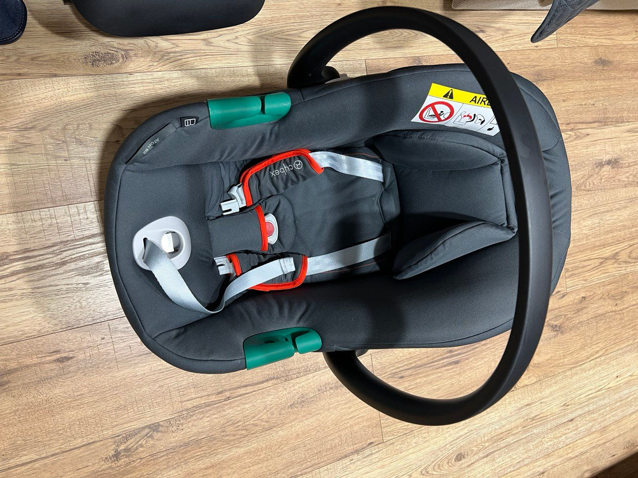 Cybex ATON B2 I SIZE Steel Grey Cybex Base M Isofix
