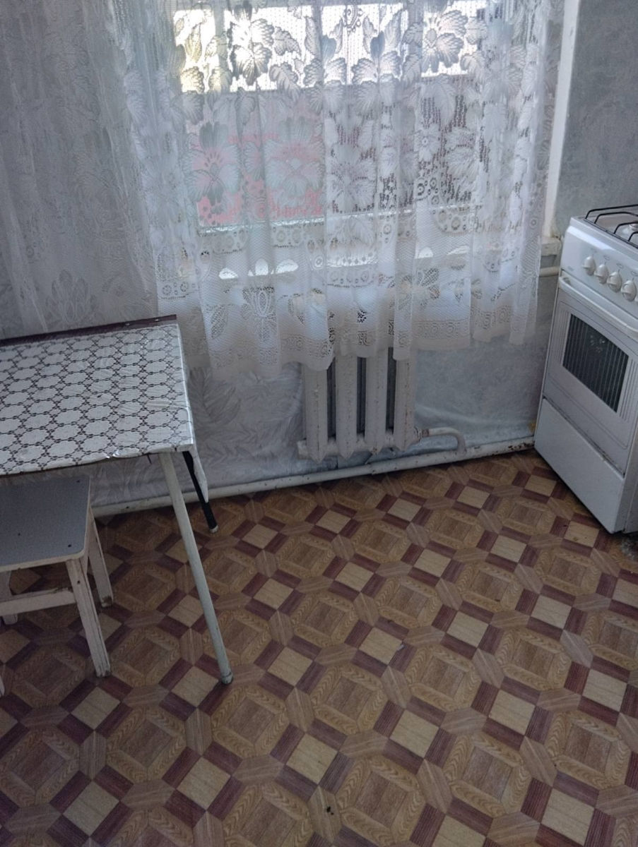 1-комнатная квартира,  Центр,  Яловены,  Яловены фото 1