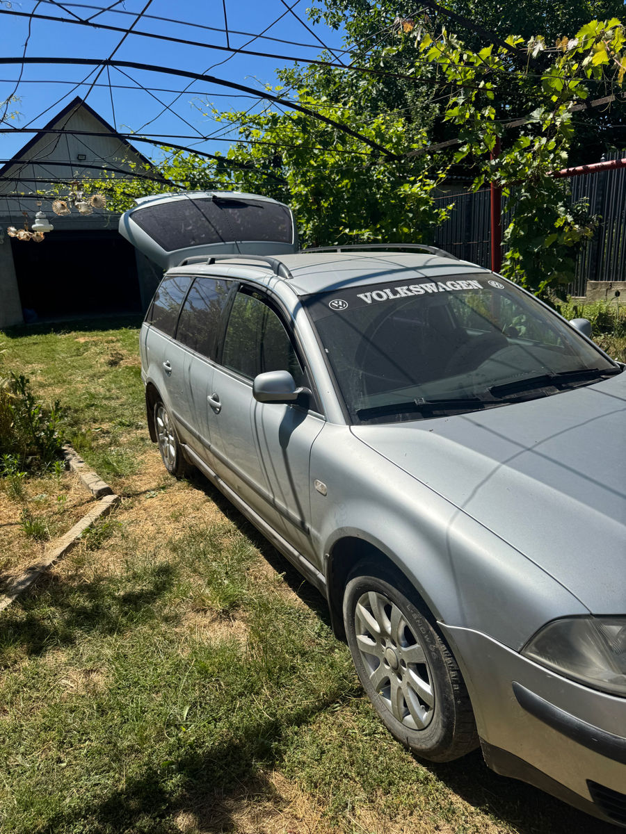  Se vinde vw passat,2003,1.9 tdi foto 1