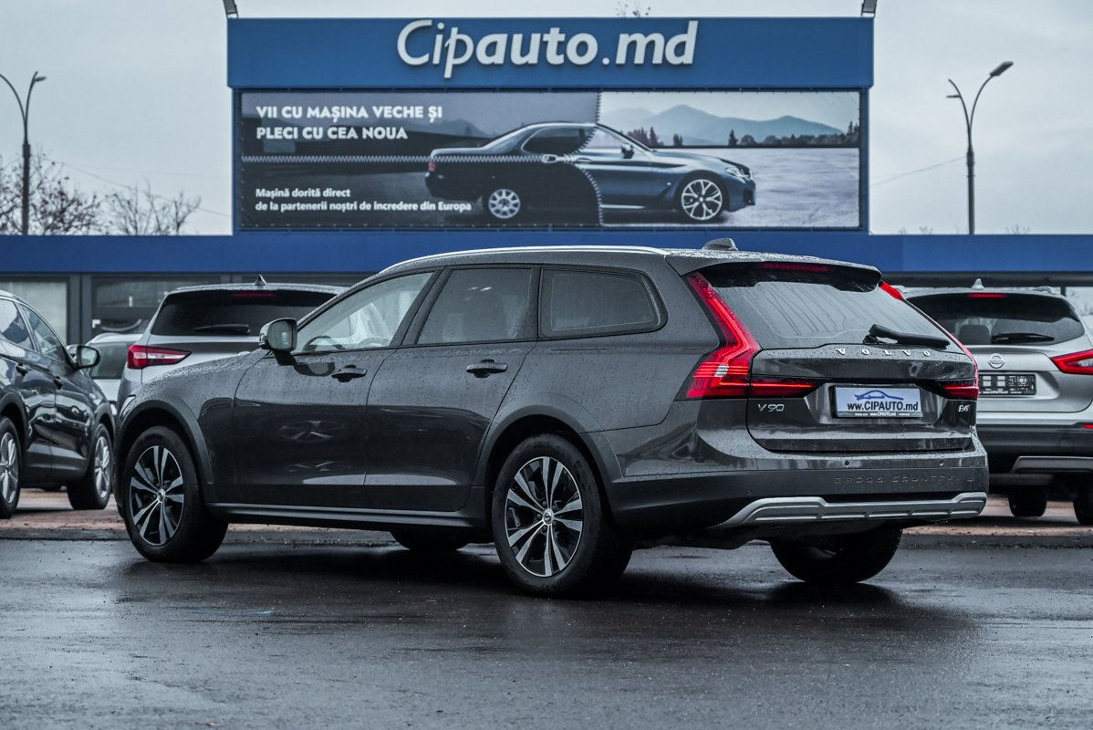 Volvo V90 Cross Country foto 1