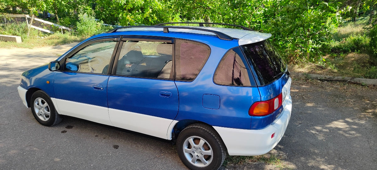 Toyota Picnic foto 1
