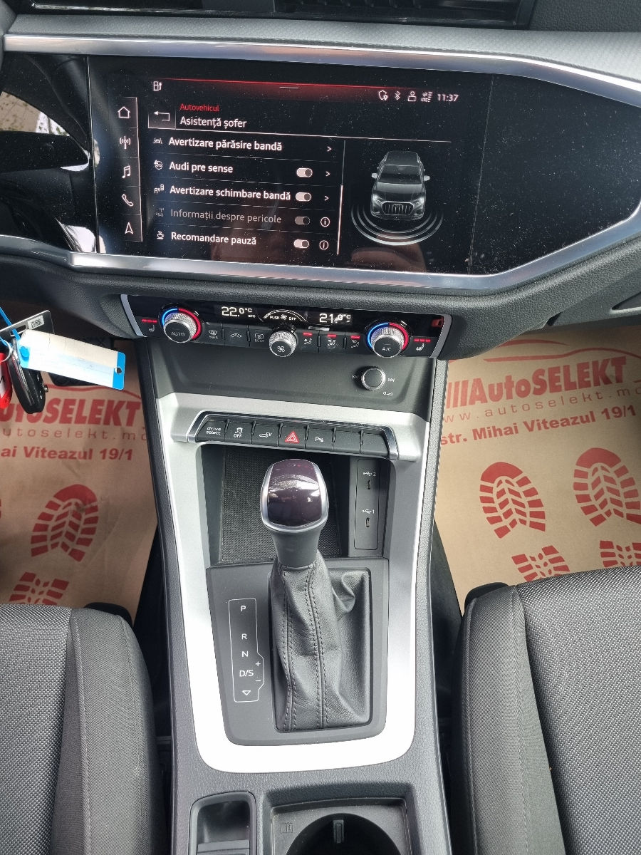 Audi Q3 2022 photo 16