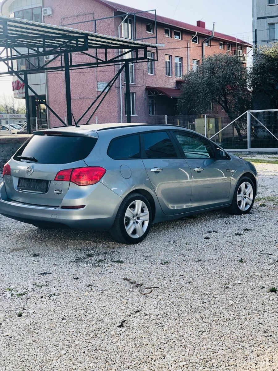 Opel Astra foto 2