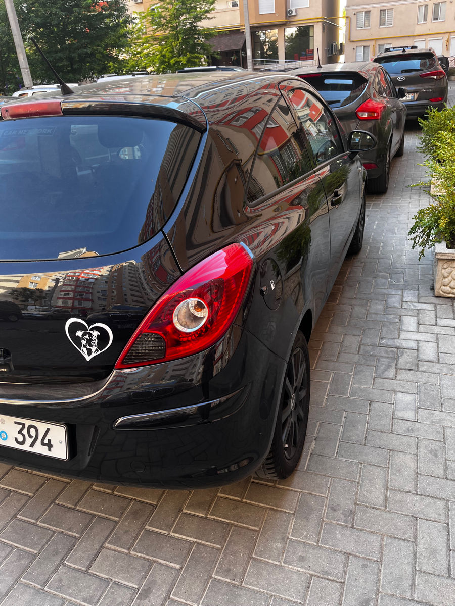 Opel Corsa foto 2