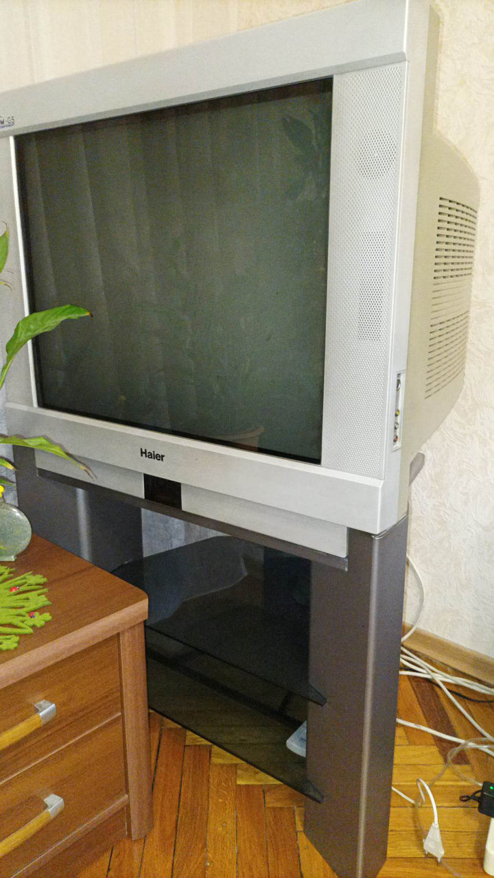 TV HAIER 27"
