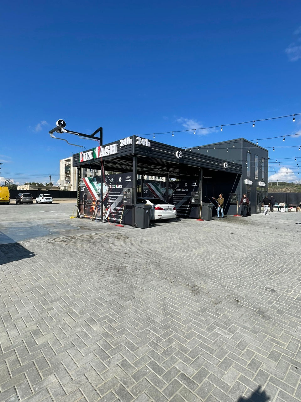 Spălătorie Auto, Servicii la cheie LuxWash foto 3