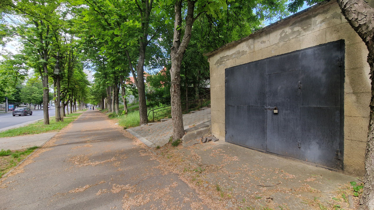 Perfect pentru investitie - casa + 6 ari - str. Belinski - prima linie foto 14