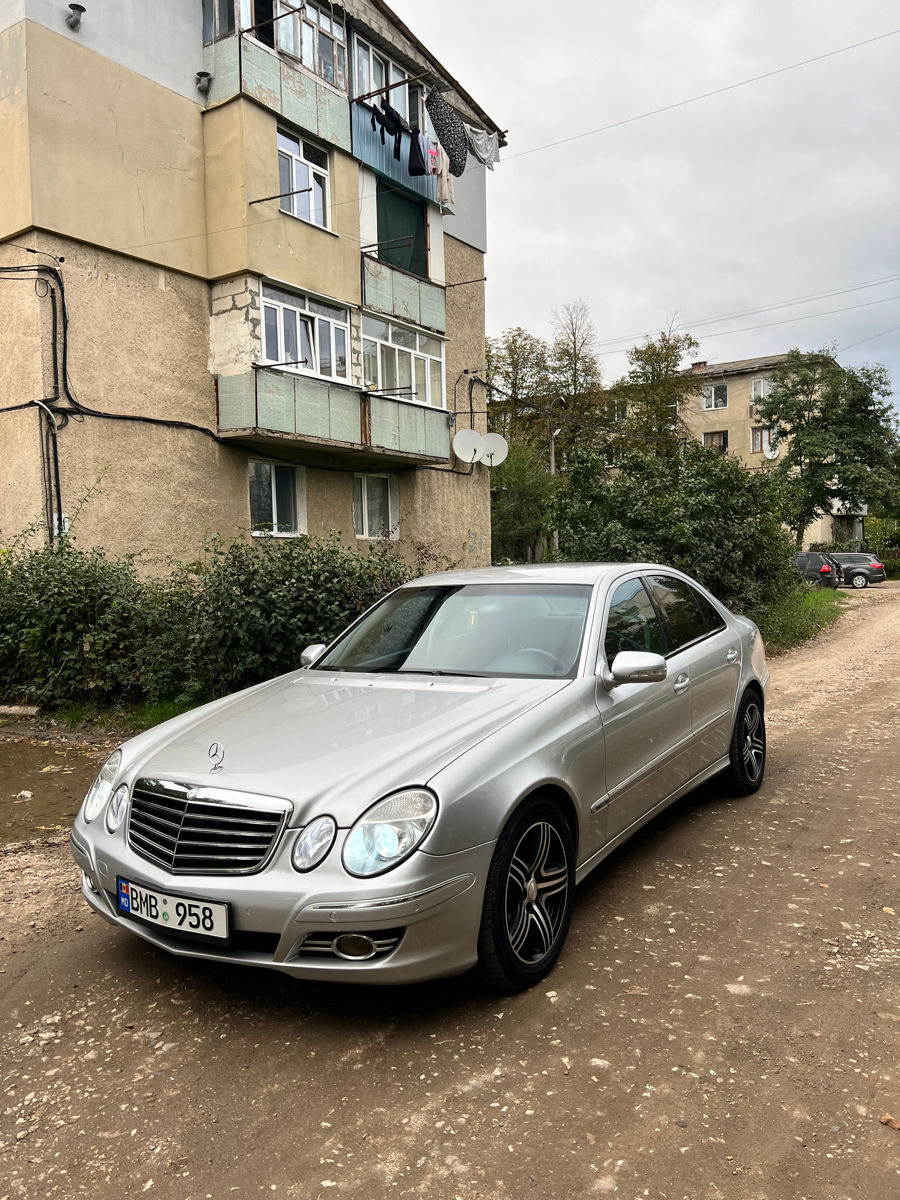 Mercedes E-Class foto 2