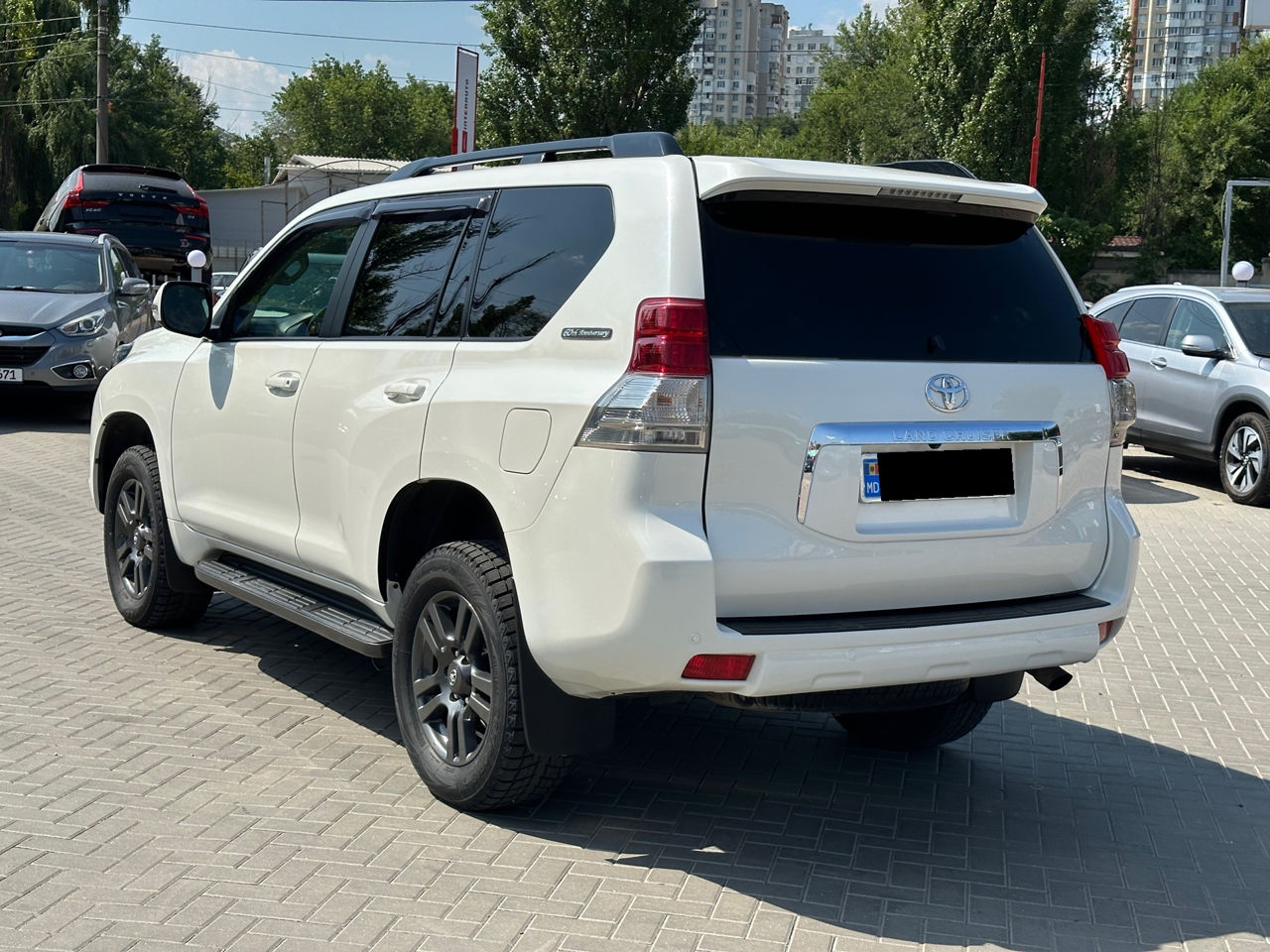 Toyota Land Cruiser Prado foto 2