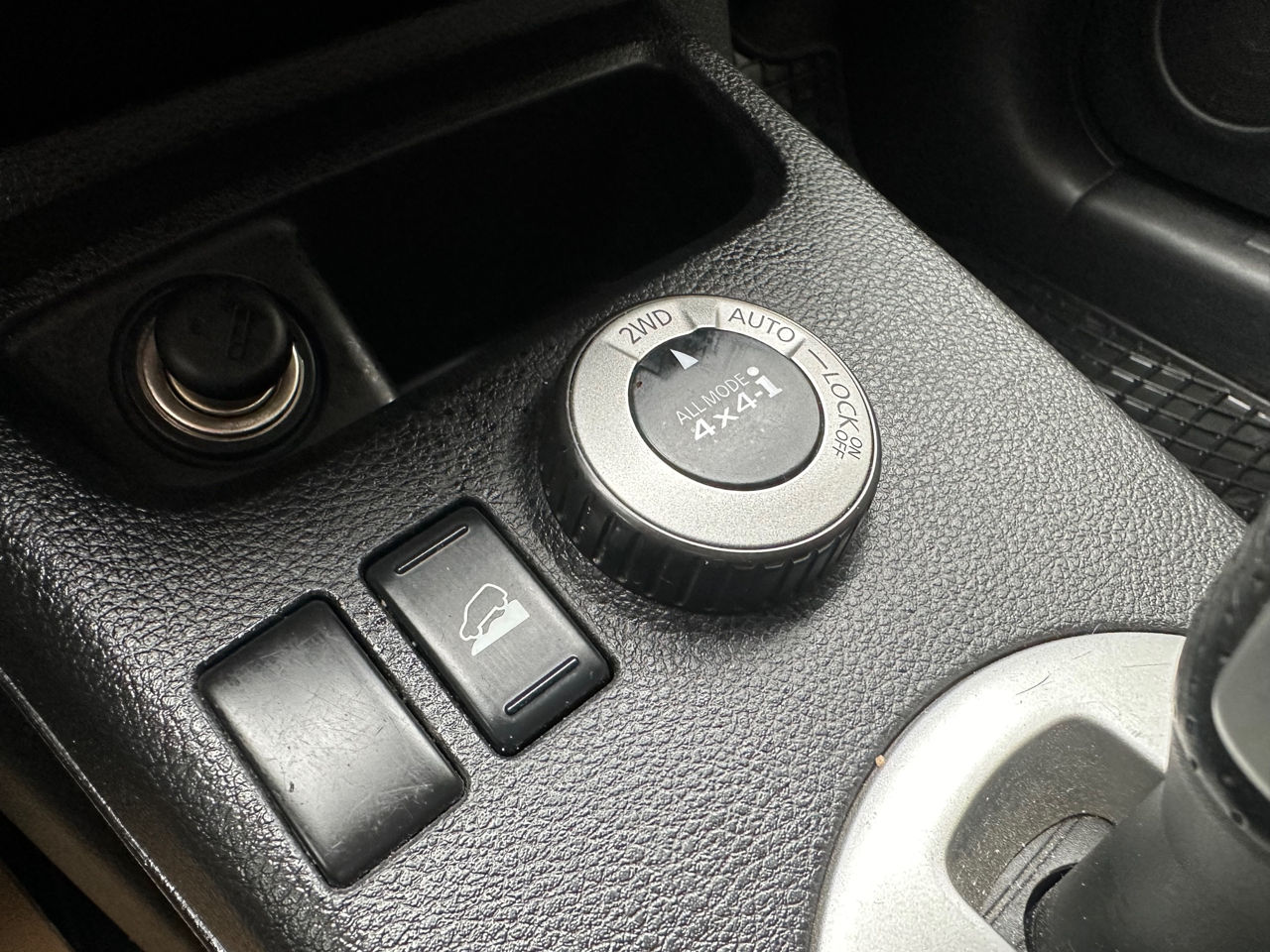 Nissan X-Trail foto 12