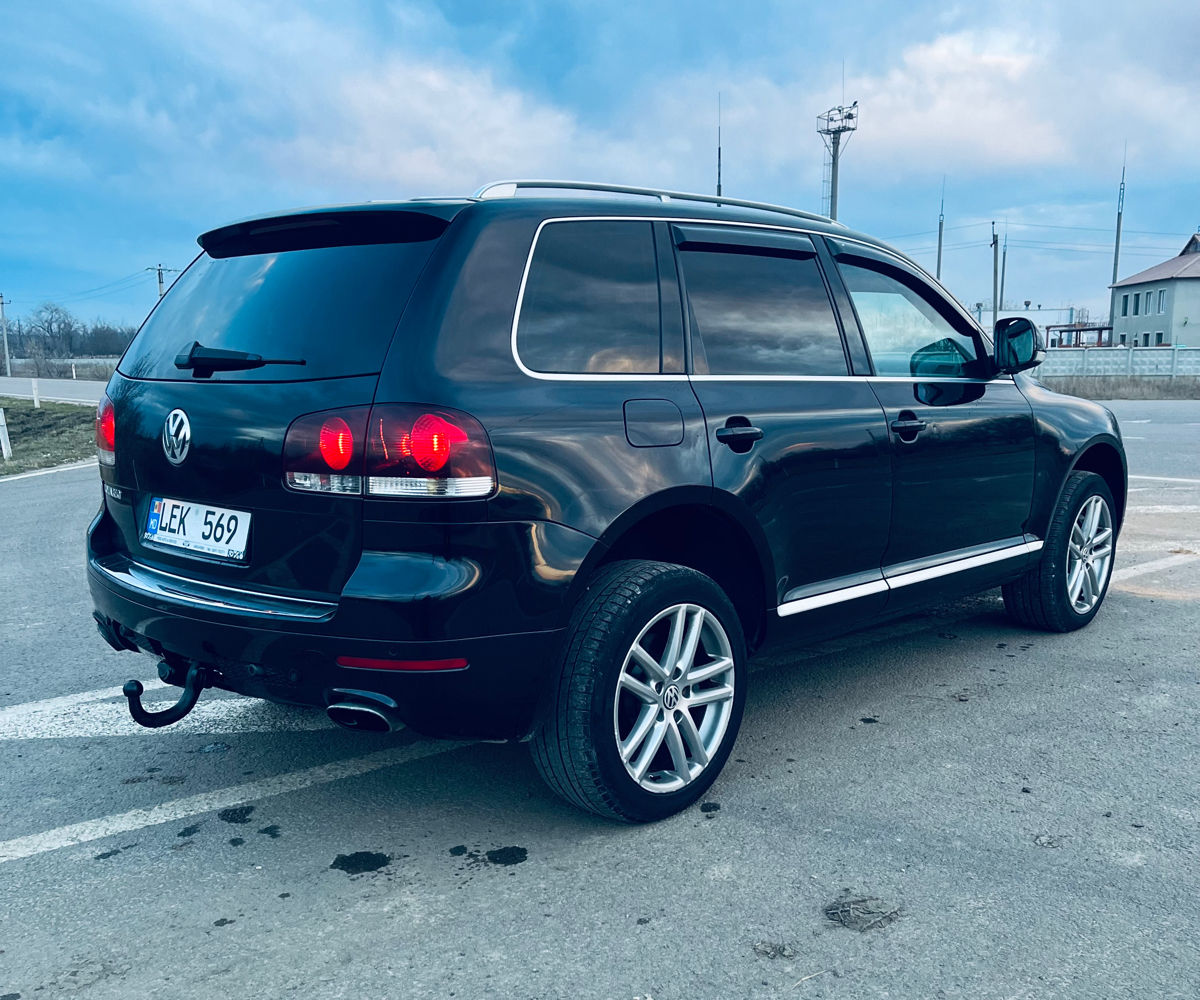 Volkswagen Touareg foto 4